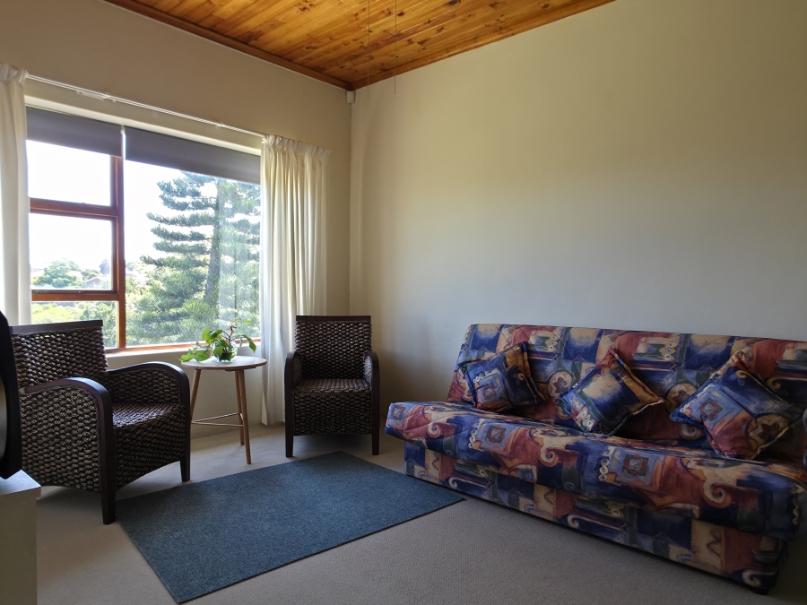 4 Bedroom Property for Sale in Noorsekloof Eastern Cape